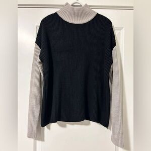 Devotion By Cyrus Women’s Turtleneck, Black And Grey, Large, NWOT